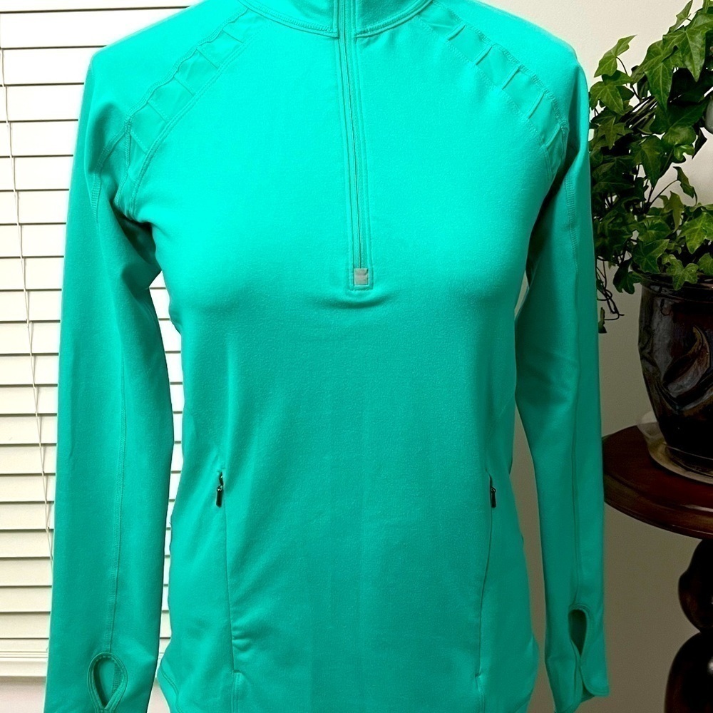 Lucy performance shirt S
